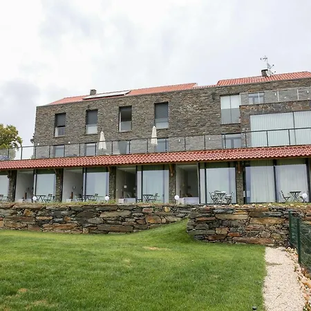 Quinta Da Corujeira Farm stay